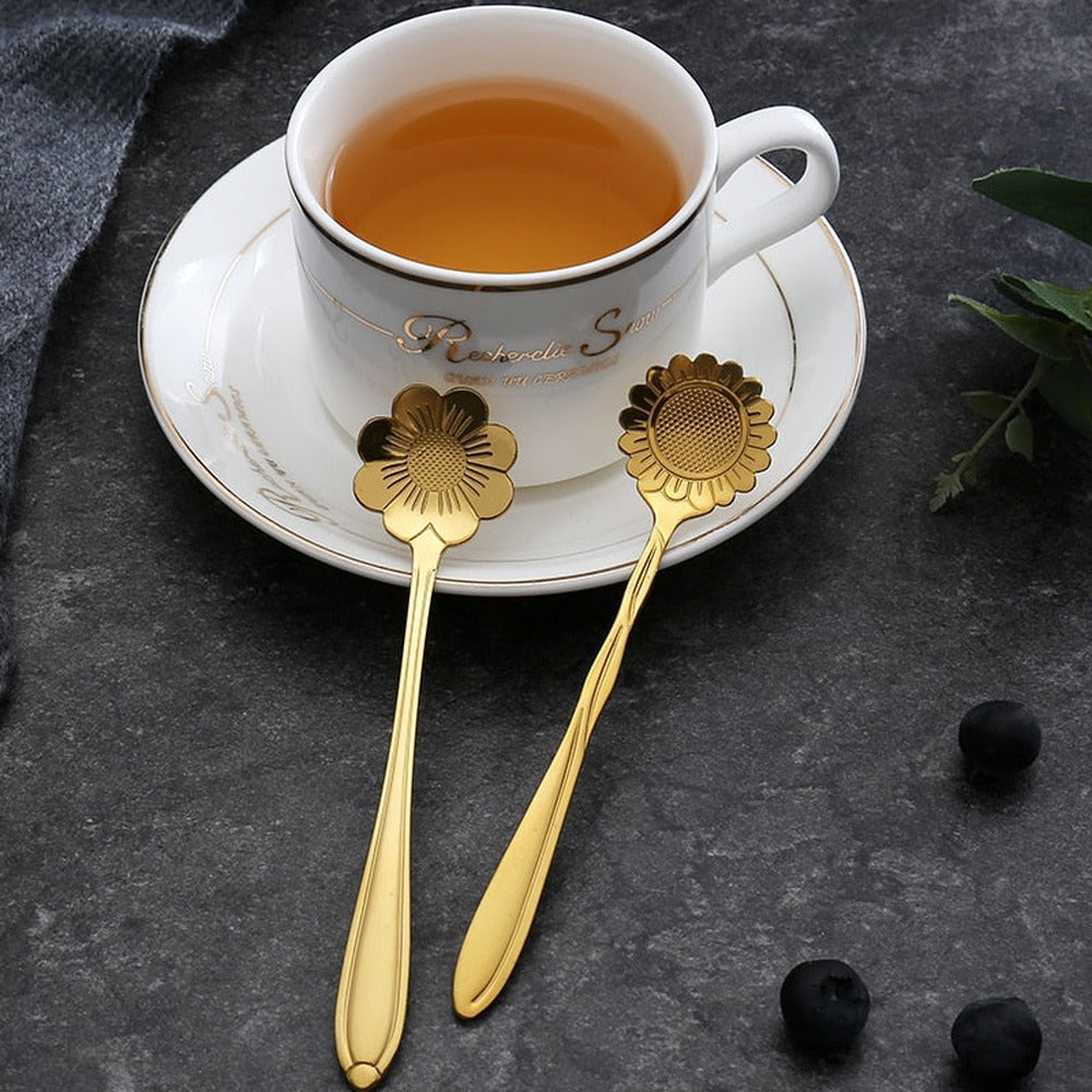 Opus Appliances | 8-piece stainless steel teaspoon set with flower design