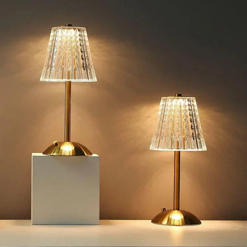 Vintage-Style Gold Crystal Table Lamp: Specifications